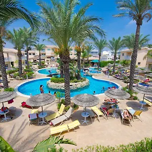 tasia-maris-gardens.hotelsatayianapa.com/